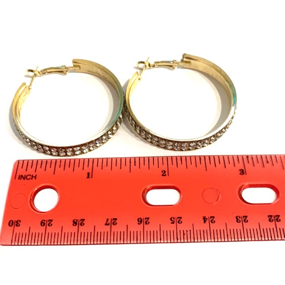 Hoop Earrings 3 Pair Gold Tone - Picture 5 of 8